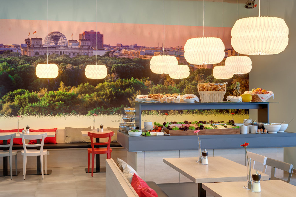 Meininger Hotel Berlin Airport 16