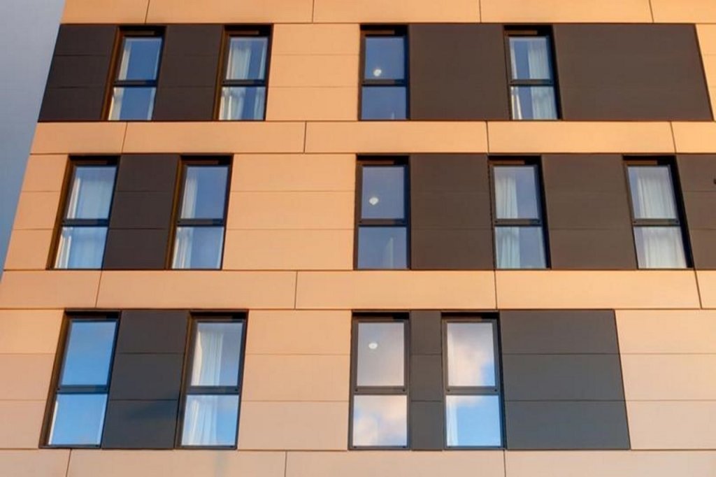 Meininger Hotel Frankfurt/Main Airport 1