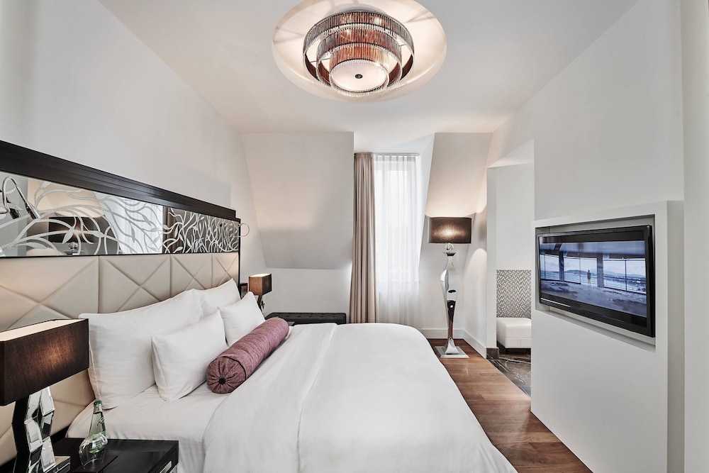 Roomers Berlin Steinplatz, Autograph Collection 21