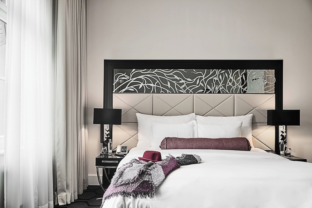 Roomers Berlin Steinplatz, Autograph Collection 10