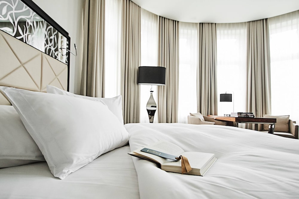 Roomers Berlin Steinplatz, Autograph Collection 22