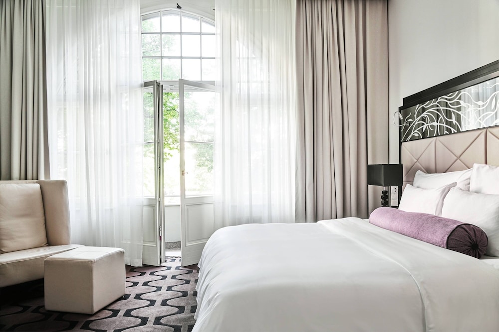 Roomers Berlin Steinplatz, Autograph Collection 14