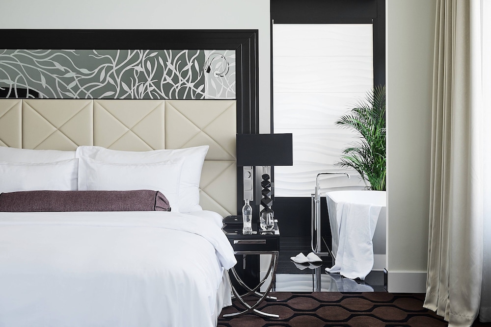 Roomers Berlin Steinplatz, Autograph Collection 23