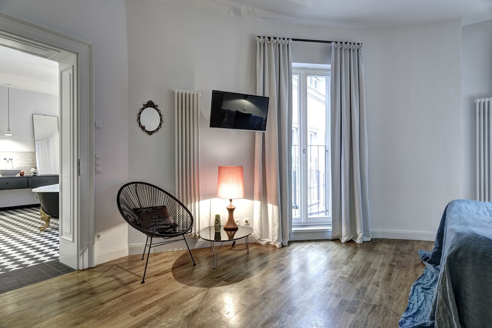 Gorki Apartments 19