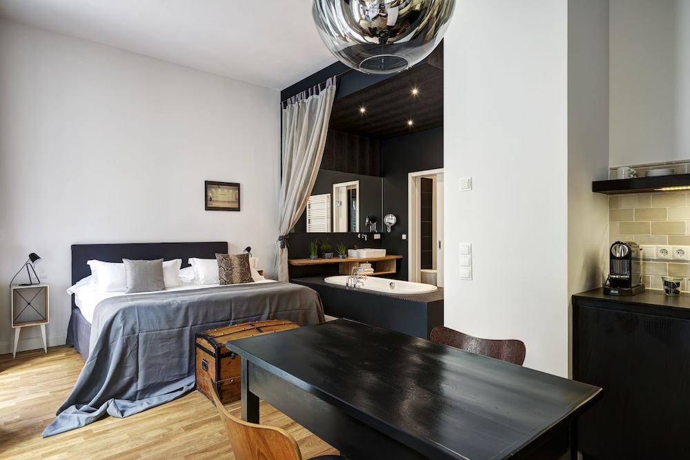 Gorki Apartments 18