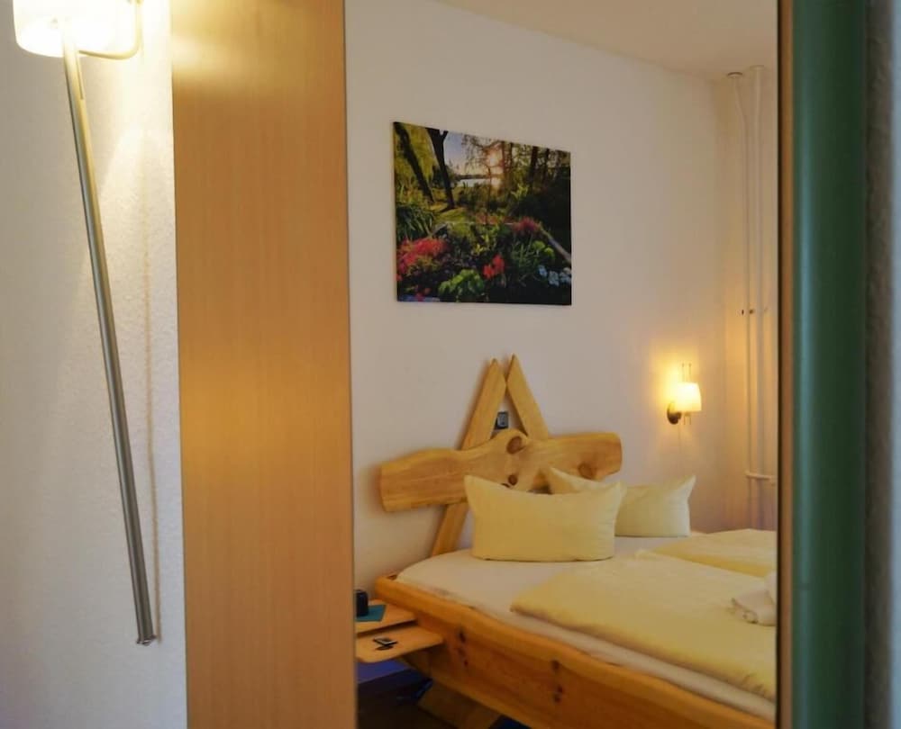 Waldhotel am See 9