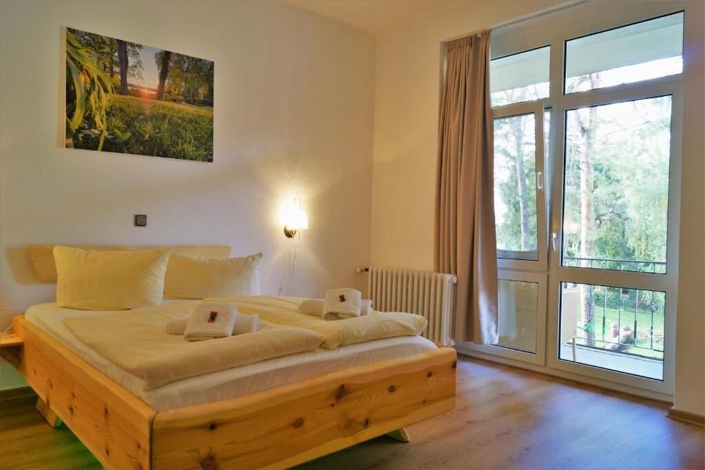 Waldhotel am See 10