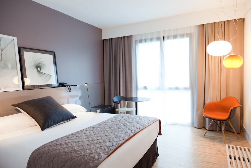 Alexandra Barcelona Hotel, Curio Collection by Hilton 8