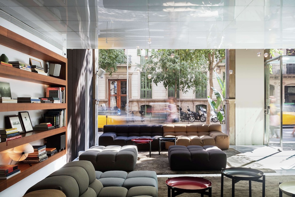 Alexandra Barcelona Hotel, Curio Collection by Hilton 2