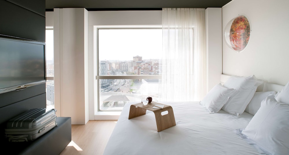 Barceló Sants 16