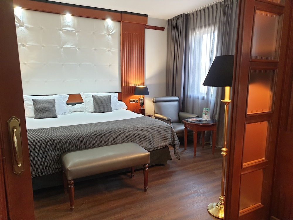 Best Western Premier CMC Girona 18