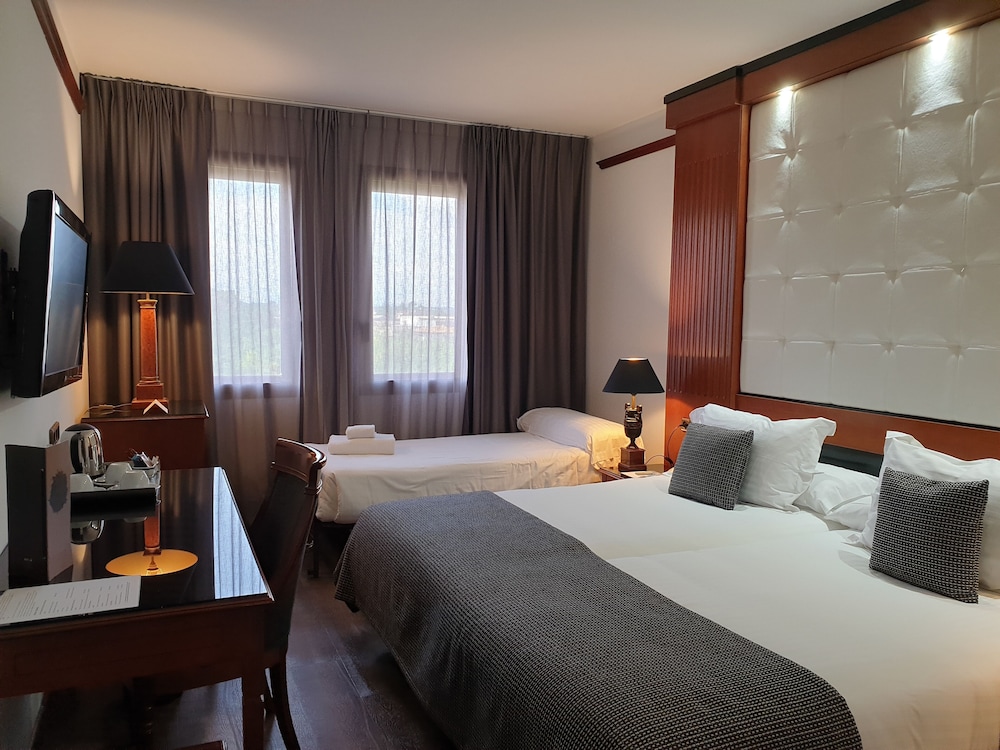 Best Western Premier CMC Girona 16