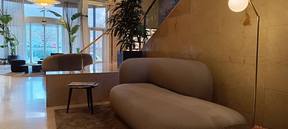 Best Western Premier CMC Girona 11