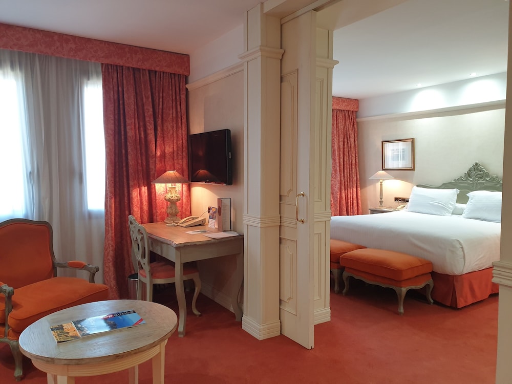 Best Western Premier CMC Girona 21