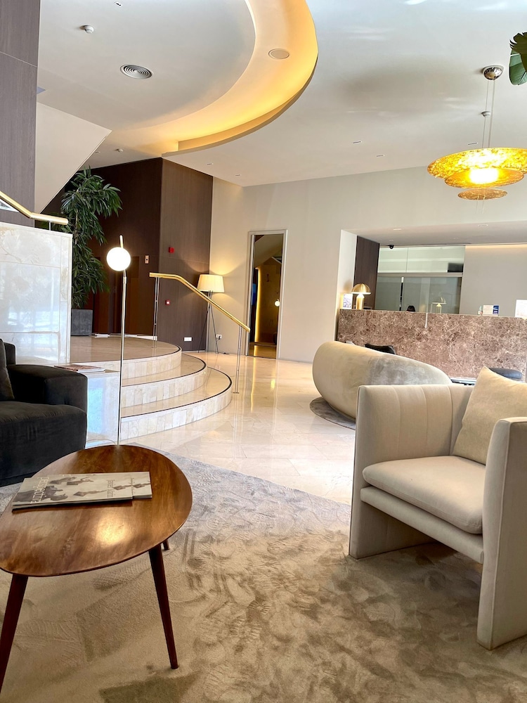 Best Western Premier CMC Girona 4