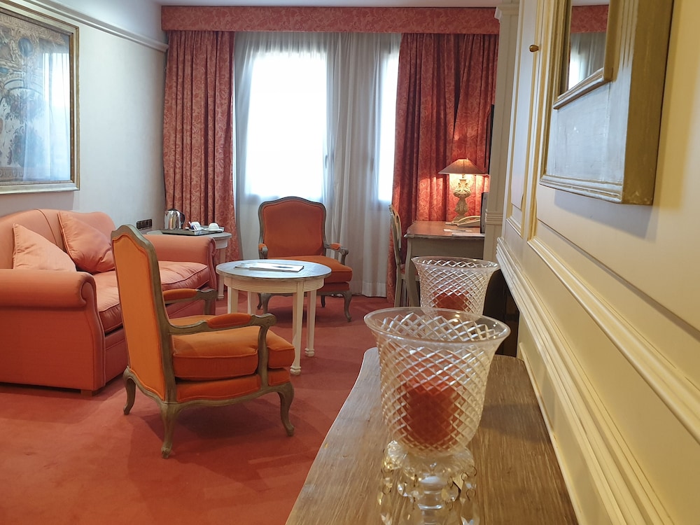 Best Western Premier CMC Girona 20
