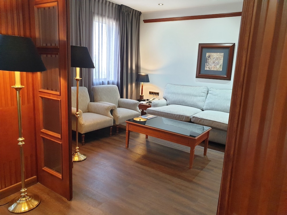 Best Western Premier CMC Girona 17