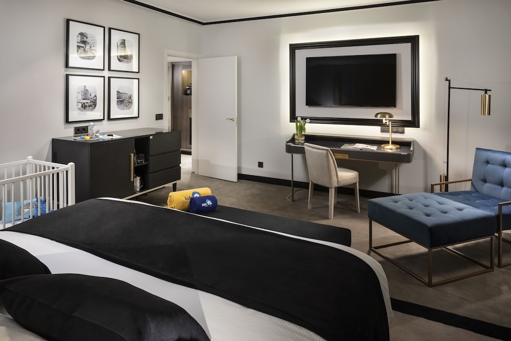 Meliá Castilla 18
