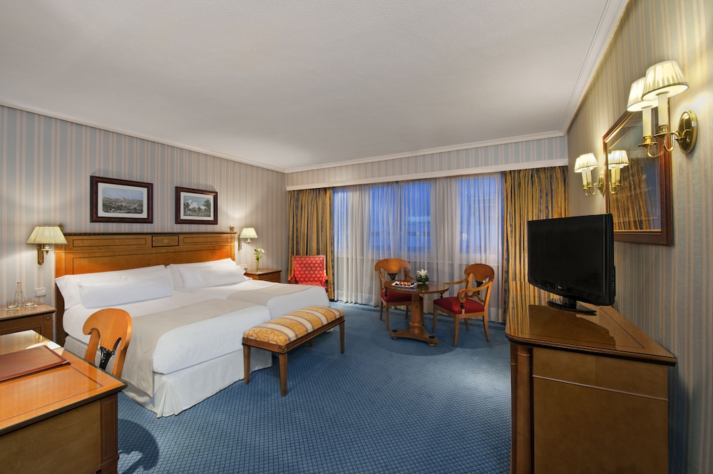 Meliá Castilla 6