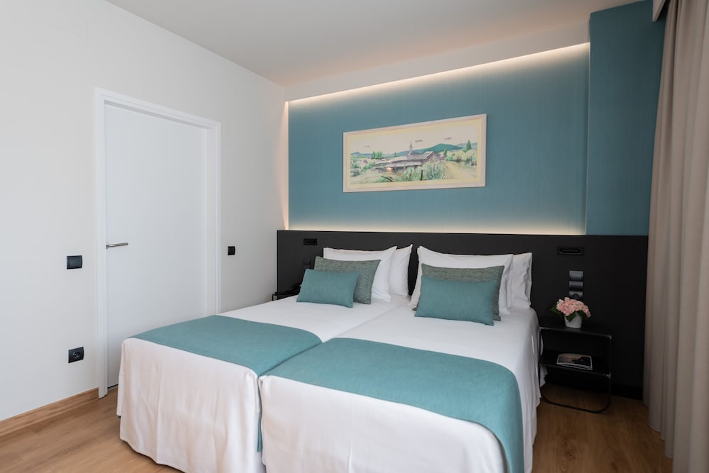 Atenea Barcelona Aparthotel 1