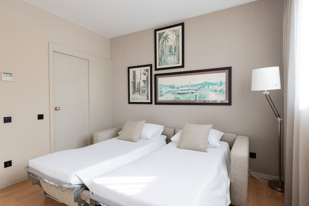 Atenea Barcelona Aparthotel 21