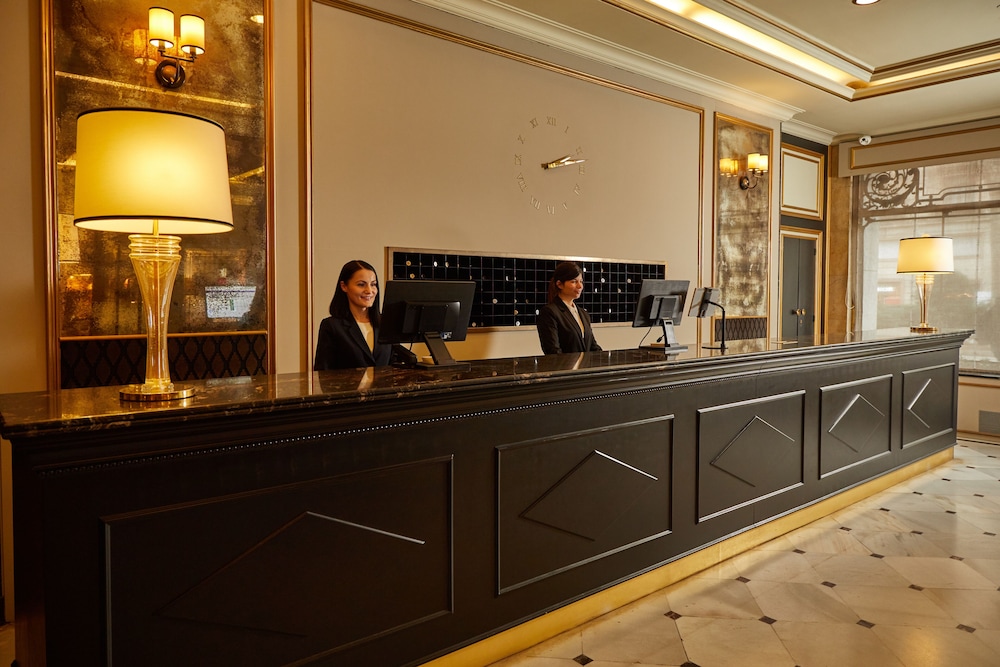 El Avenida Palace Hotel 2