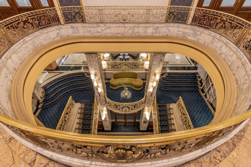 El Avenida Palace Hotel 3