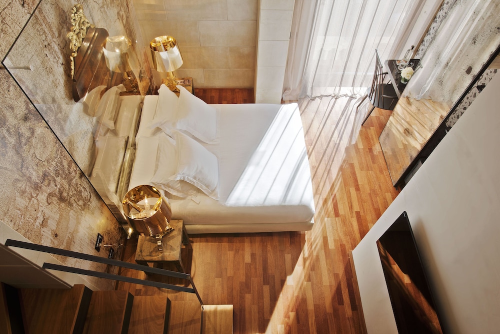 Claris Hotel & Spa 9