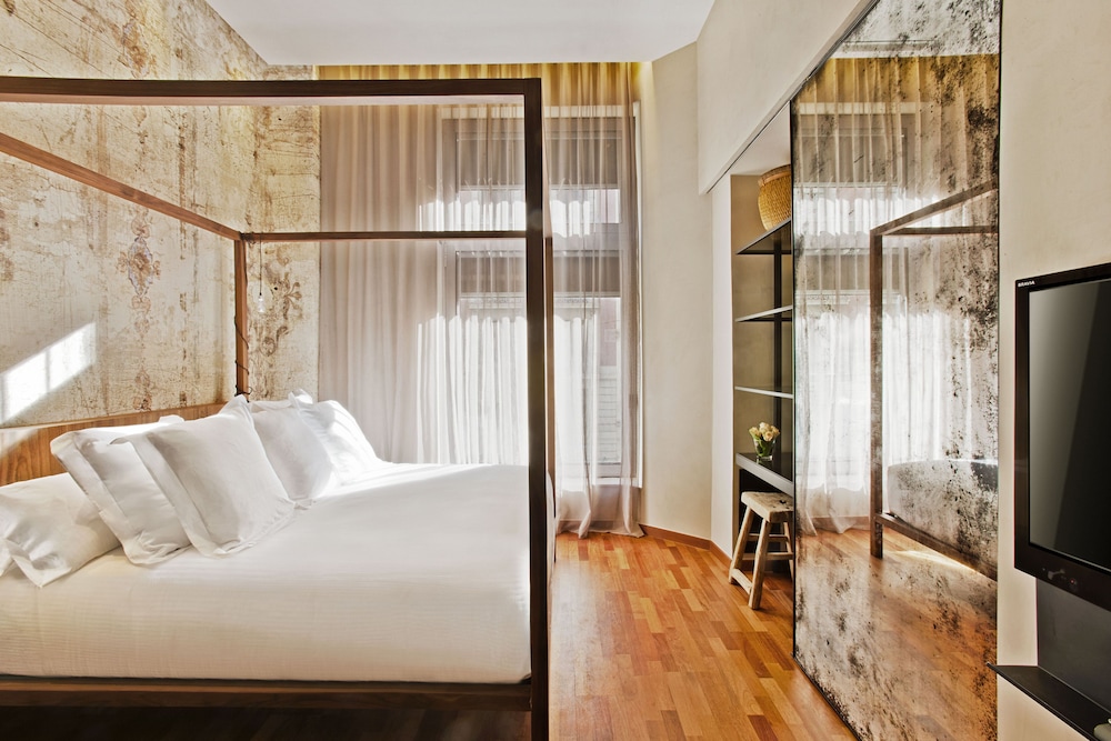 Claris Hotel & Spa 13