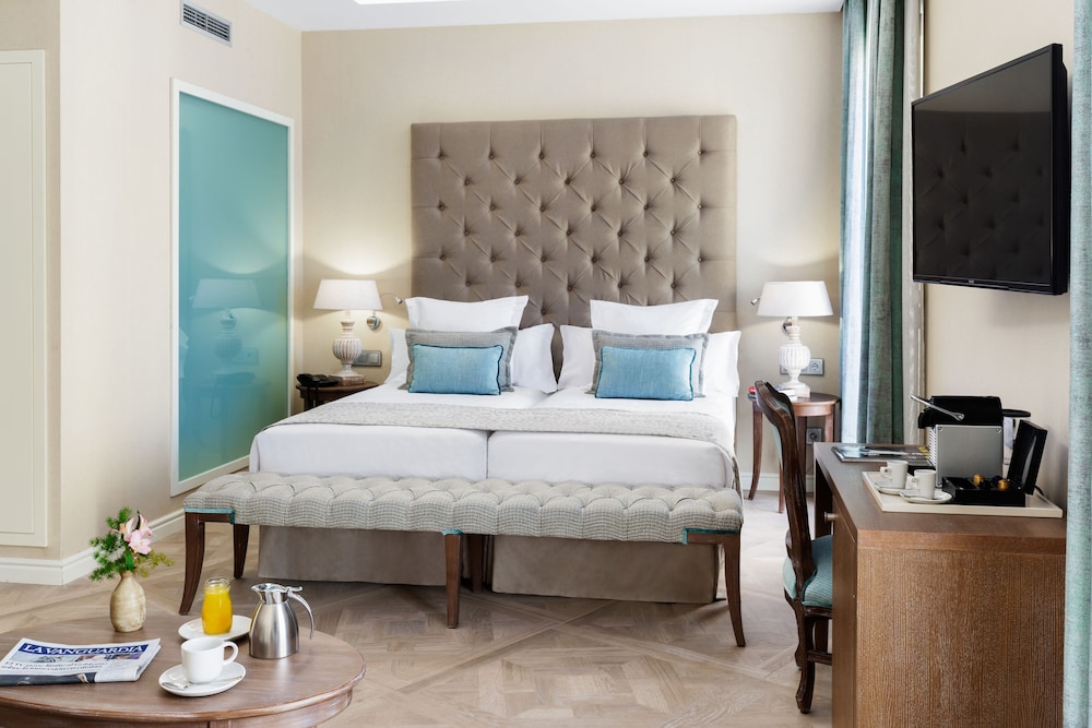 Lamaro Hotel 20