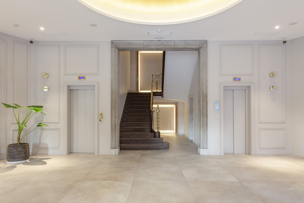Lamaro Hotel 2