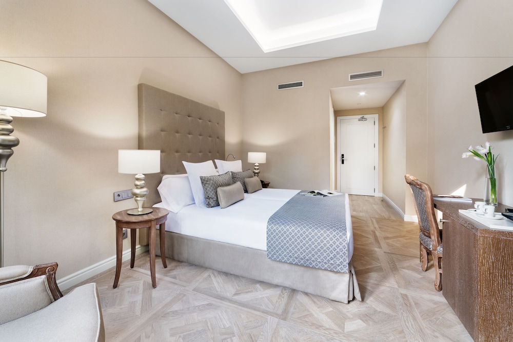 Lamaro Hotel 15
