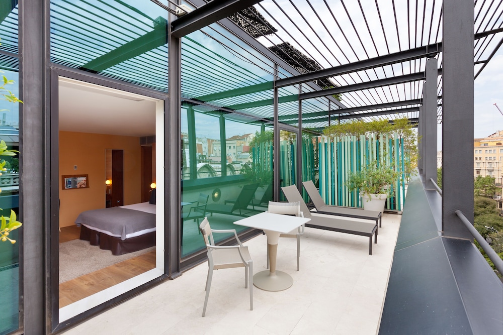 Condes De Barcelona 23