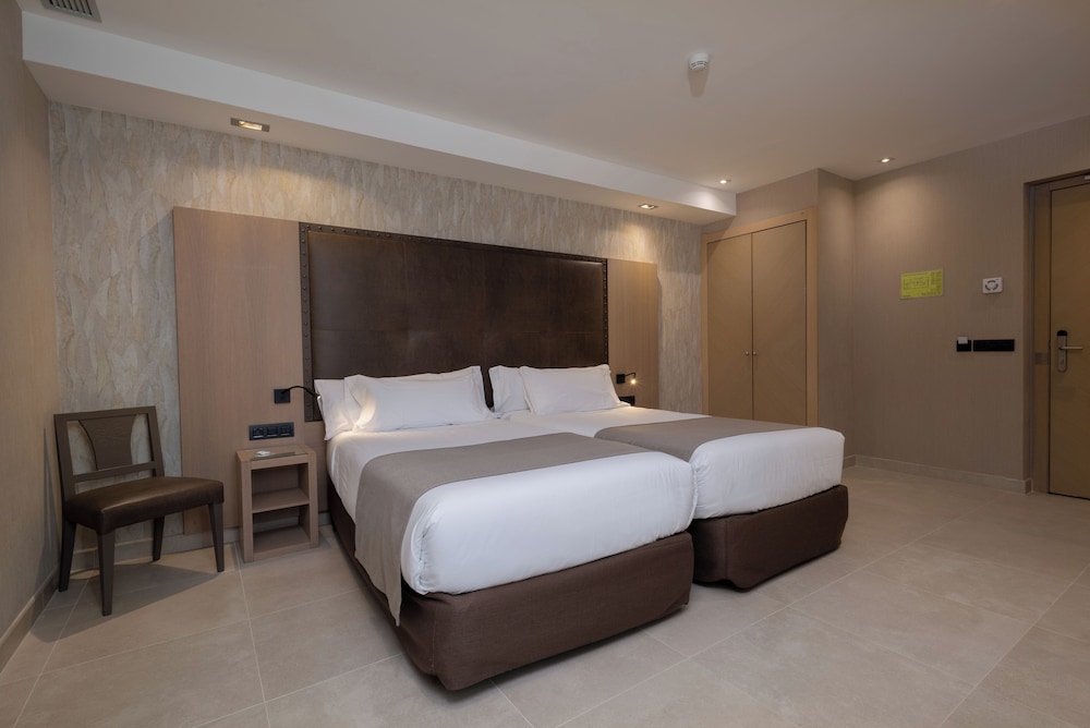 Gran Hotel Barcino 14