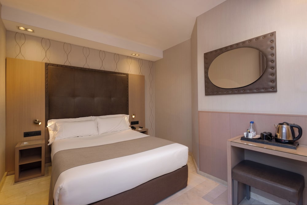 Gran Hotel Barcino 5