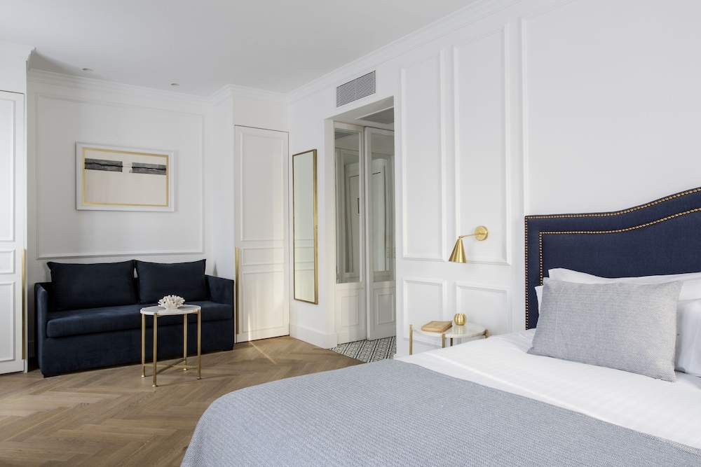 Hotel Midmost 11
