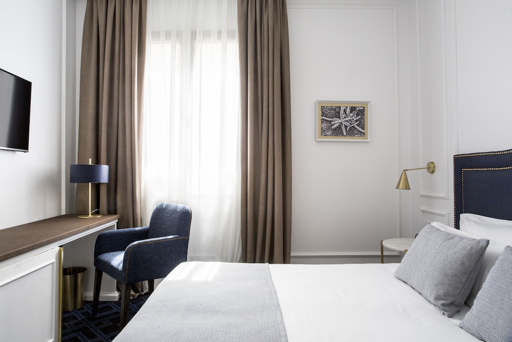 Hotel Midmost 19