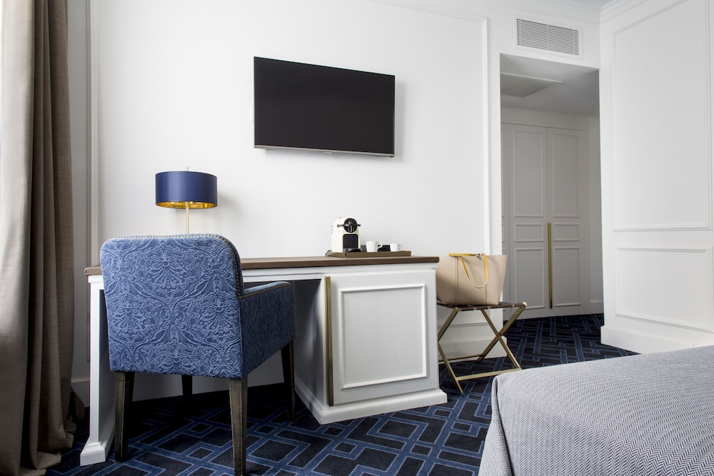 Hotel Midmost 15