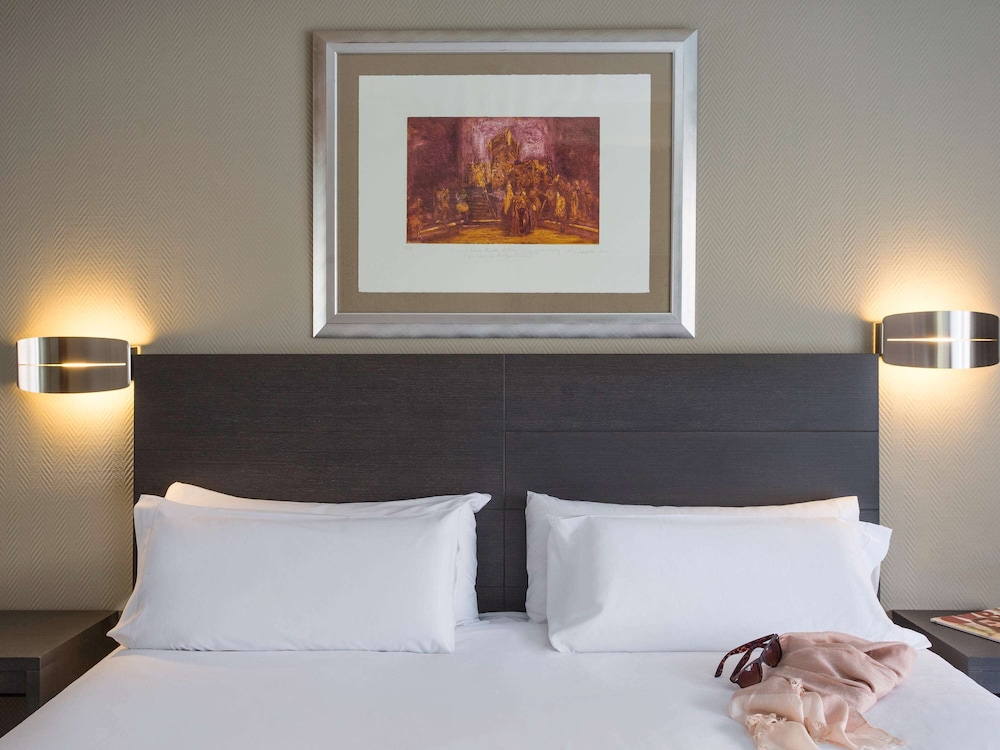 Mercure Madrid Centro 12
