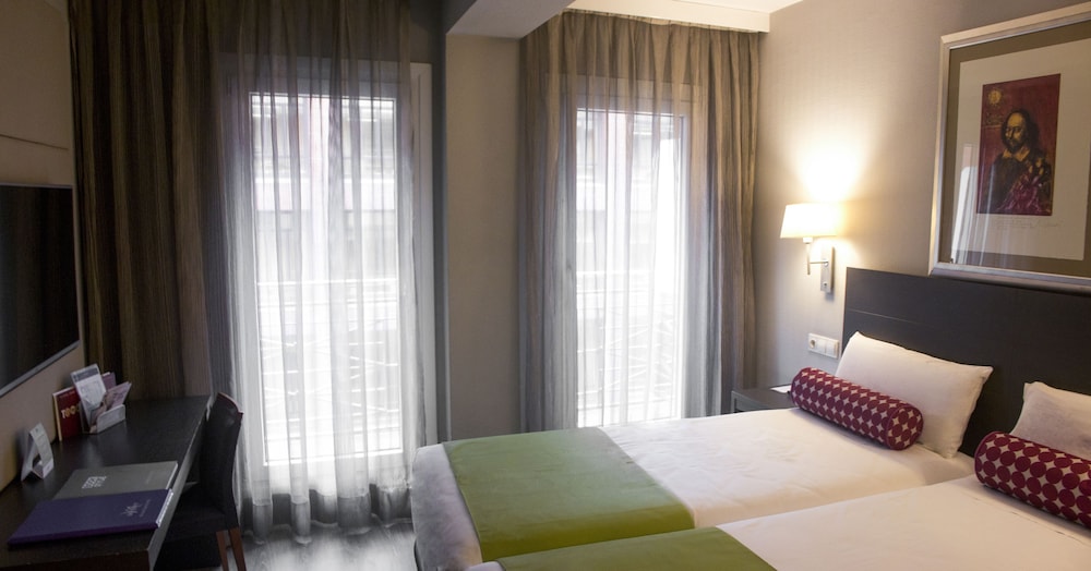 Mercure Madrid Centro 9