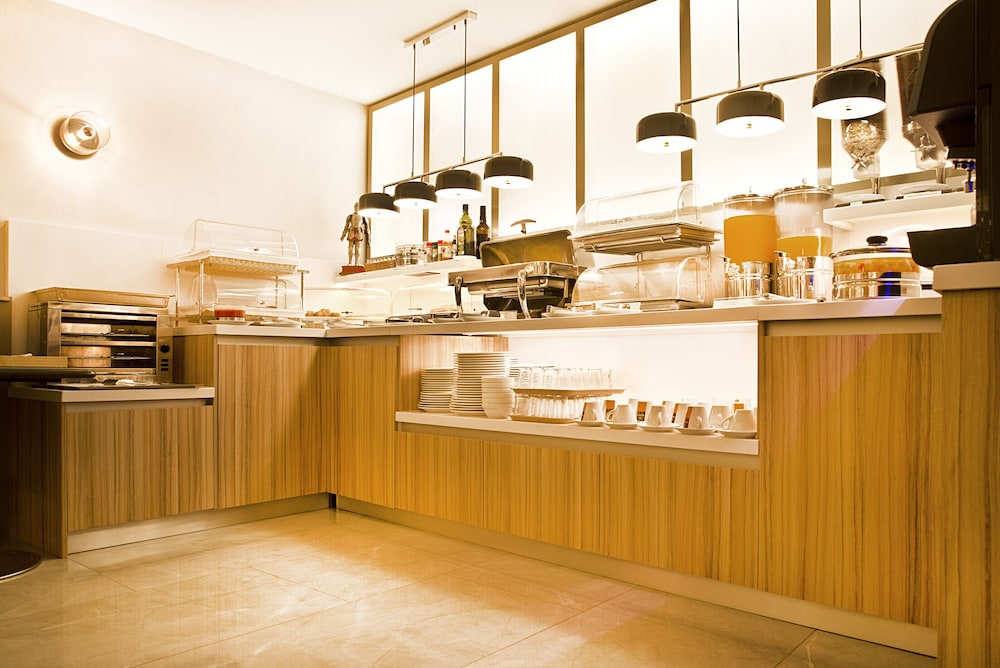 Hotel Los Condes 23