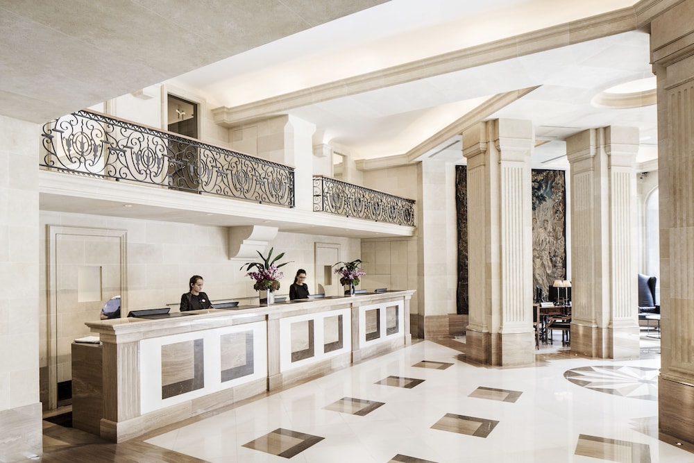 Majestic Hotel & Spa 3
