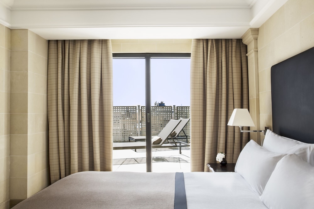 Majestic Hotel & Spa 12