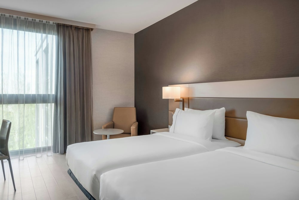 AC Hotel Sant Cugat 10