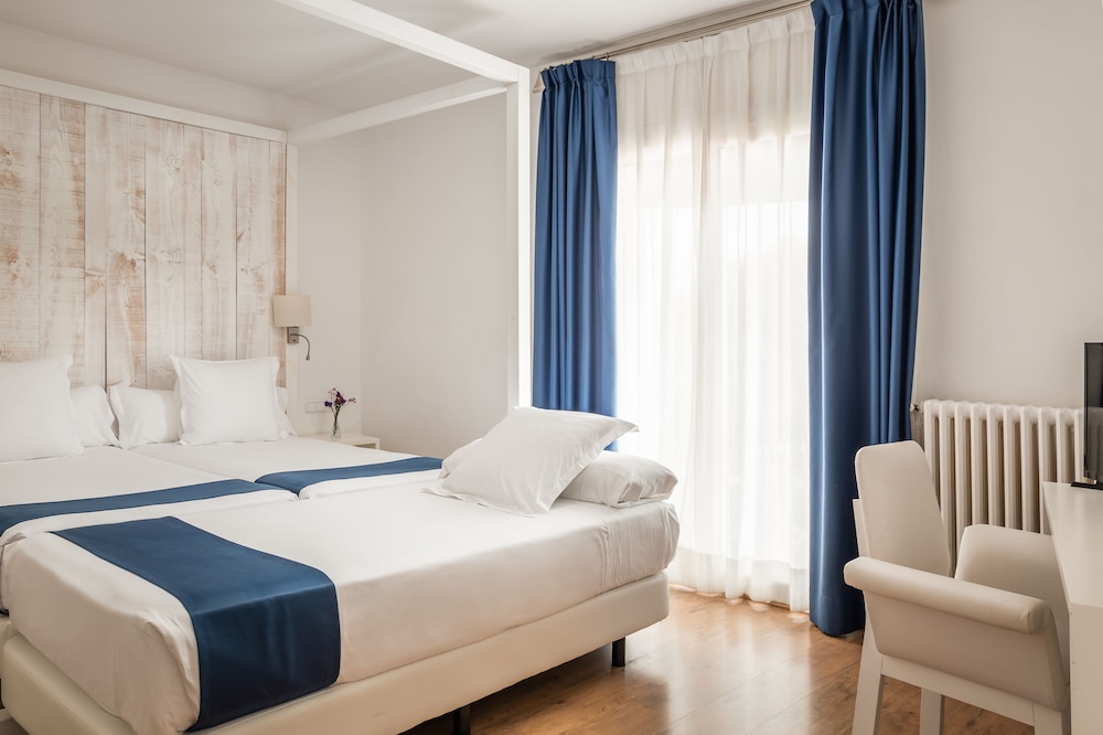 Hotel Medium Sitges Park 23