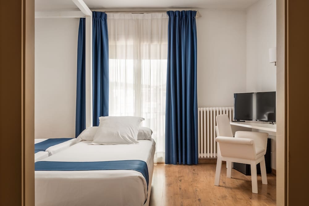 Hotel Medium Sitges Park 21