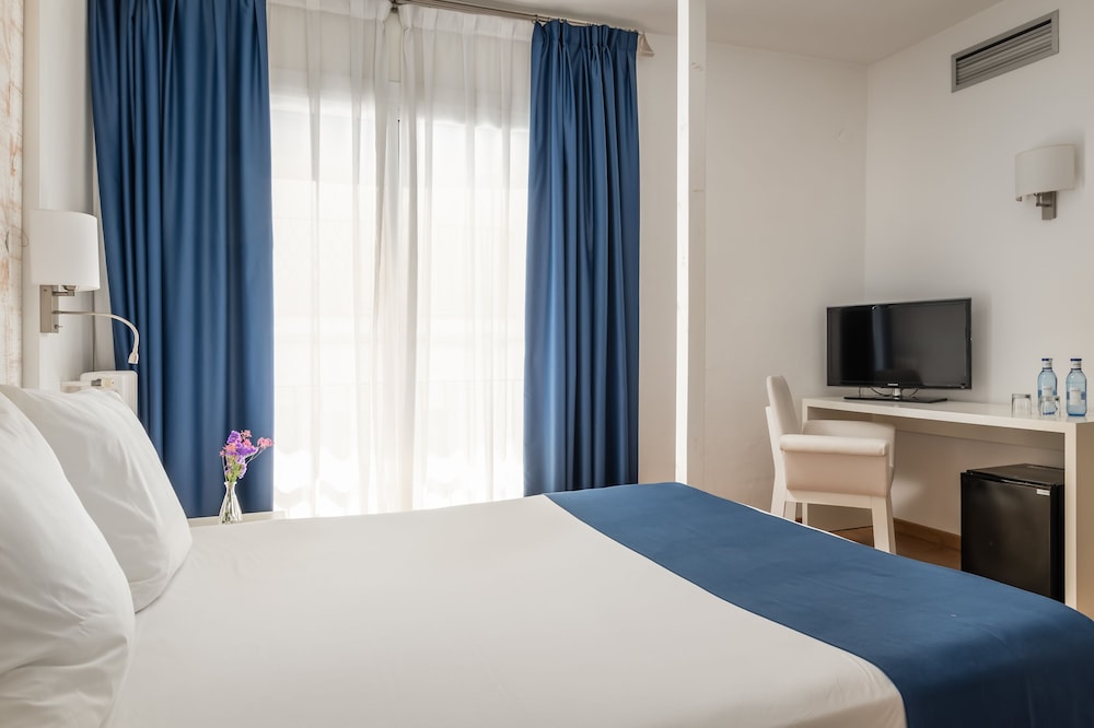 Hotel Medium Sitges Park 17