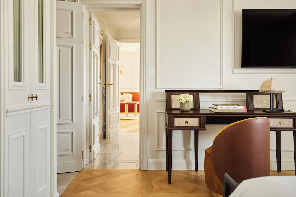 The Palace, a Luxury Collection Hotel, Madrid 15