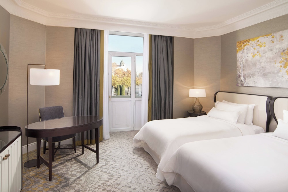 The Palace, a Luxury Collection Hotel, Madrid 9