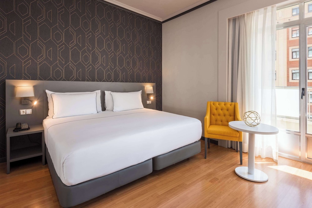 Hotel Madrid Plaza España Affiliated by Meliá 9